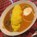 ダブルカレーライス Double Curry Rice（アーリサナンハウス）