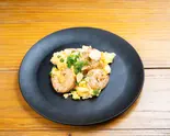えびとふわとろ卵のガーリック炒め(お好み焼き 小川屋)