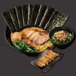 特上ラーメン＆肉飯＆餃子6個セット（横浜家系ラーメン まこ家 大森店）