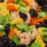 エビと卵黒胡椒炒め(黑胡椒虾仁炒蛋)(中華市場 悟空)