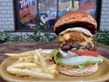 フーディーバーガー【FOODIE BURGER】（創業21年プレミアムバーガーの店 UNCHAIN DINER）