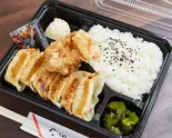 焼餃子6個＆唐揚げ2個入り弁当（東京餃子楼<梅ヶ丘店>）