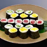 三色巻（創業60年 福すし大宮総本店）