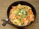 スパイシーサーモンポキ丼(笹互 綾瀬店)