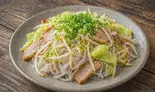 コレを食べ続けたら必ずヤセます!まんぷく!大盛!100%しらたきチャンプルー(卵・豚・キャベツ・ねぎなど)(表参道スンドゥブ倶楽部)