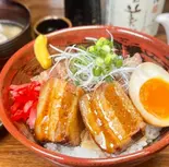 【トロトロ♪】豚の角煮丼（角煮のからあげ 豚の角煮丼 -豚玄角-）