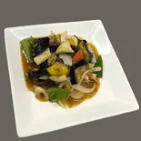 イカのアジアン風ソース Stir-Fried Squid with Asian-Style Sauce(中国料理 みんらく)
