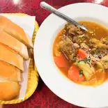 ボーソット bò sốt vang banh mi（CAY DUA）