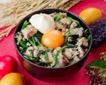 人気No.1【たまご付】豚とほうれん草のポパイ丼(約100g)（豚とほうれん草のポパイ丼 大阪肉物語）
