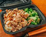 【たんぱく質43.1g】豚肉の冷しゃぶとブロッコリー(冷しゃぶ200g)（たっぷりたんぱく肉とブロッコリー生活 葵店）