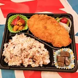 低温熟成チルドポークカツ弁当お茶つき（おばんざいや早乙女 銀座本店）
