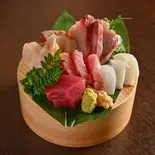 お造り盛り合わせ(2人前)（酒と肴 めから鱗）