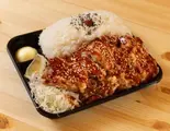 1キロヤンニョムチキン弁当 1kg Yannyomu Chicken Box(【メガ盛り‼】1キロ弁当工房肉MAX!!大盛りからあげお弁当 淵野辺店)