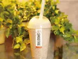 黒ゴマきな粉バナナミルクスムージー（満たす1杯！Mr.スムージー 西麻布本店）