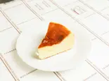 バスクチーズケーキ(カット)（チーズケーキと豆腐スイーツの店 おめざや）