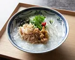 蒸し鶏とザーサイのお粥 Steamed chicken and Chinese pickles porridge（おかゆ専門店 | 台湾粥食堂 巣鴨店）