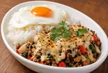 【NEW】香ばし炙りチーズの濃厚ガパオライス（THAIND(タインド)|ガパオ・タイ料理＆本格インドカレー）