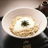 とろろぶっかけ蕎麦（ふぐと鉄板焼き ガブ飲み食堂）