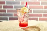 ザクロビネガーソーダ（オリジナルサンドイッチ CAFE GEEK）