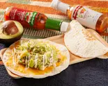 ワカモレとチキンのケサディーヤ(28tacos)