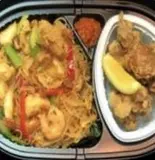 Bihun Goreng(インドネシアビーフンとからあげ弁当)（Dapoer indonesia~インドネシアの台所~）