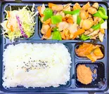 カシューナッツと鶏肉炒め弁当(香菇王)