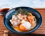 スタミナぶっかけうどん(唐揚げ、キムチ、温玉)（ぶっかけうどん 小太郎）
