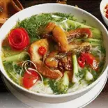 BÚN CÁ 揚げ魚ビーフン（ベトナム料理BIEN XANH QUAN）