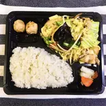 豚肉と野菜炒め弁当（中国家庭料理 佳成）