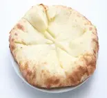 バジルチーズナン Basil Cheese Nan(アジア食堂 ハナ)