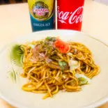 【Coke製品セット】かす焼きそばとジンジャエール350ml(あぶらかす料理専門店 カスギュウ)