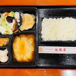 贅沢あわび弁当C（中国食府双龍居 天満駅前店）