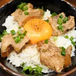 豚バラ軟骨丼（らーめん潤 亀戸店）