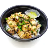 ぼんじり丼 塩（丼デリ成増店）