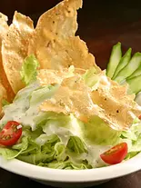 南アジアのパリパリサラダ（Grill Hunter(グリルハンター) 新宿店）