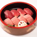上マグロ寿司(THE 三友 KITCHEN)