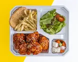 ヤンニョムチキン＆ハニーバターポテト弁当  Yangnyeom Chicken ＆ Honey Butter Fries Bento Box（Mr.チキン 戸田店）