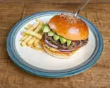 227gプレミアムアボカドバーガー AVOCADO BURGER フレンチフライSサイズ付き（BURGERLION MEAT CRUSADERS）