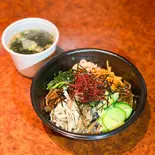 彩り野菜のビビンバ丼(焼肉彩伽亭)