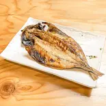 灰干しあじ（ひもの野郎八重洲店）