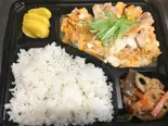 親子煮弁当（宮崎地鶏の店こま）