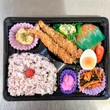 エビフライ弁当（光食品）