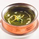 サグチキン(ほうれん草)Chicken Spinach(インド料理プルニマ三ッ沢本店)