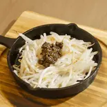 肉みそモヤシ（餃子と地ビール いち）