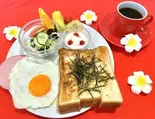 醤油バタートースト＆ハムエッグ（Y's Cafe）