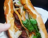 BÁNH MỲ THỊT NƯỚNG・焼き豚バインミー（ベト街-PHOVIET）