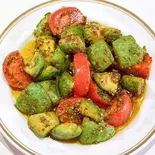 トマトとアボカドのグリル Tomato avocado grill(nan or rice)（ラサニレストラン）