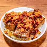ガチ辛背脂ブタ丼 Very Spicy Back Fat Pork Rice Bowl（ガチで濃いヤツ）