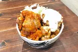 旨辛ヤンニョム唐揚げ×たっぷりタルタル唐揚げ丼（贅沢極み唐揚げ あご家）