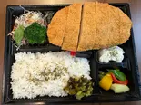 ロースかつ弁当（仁ぐゎー）